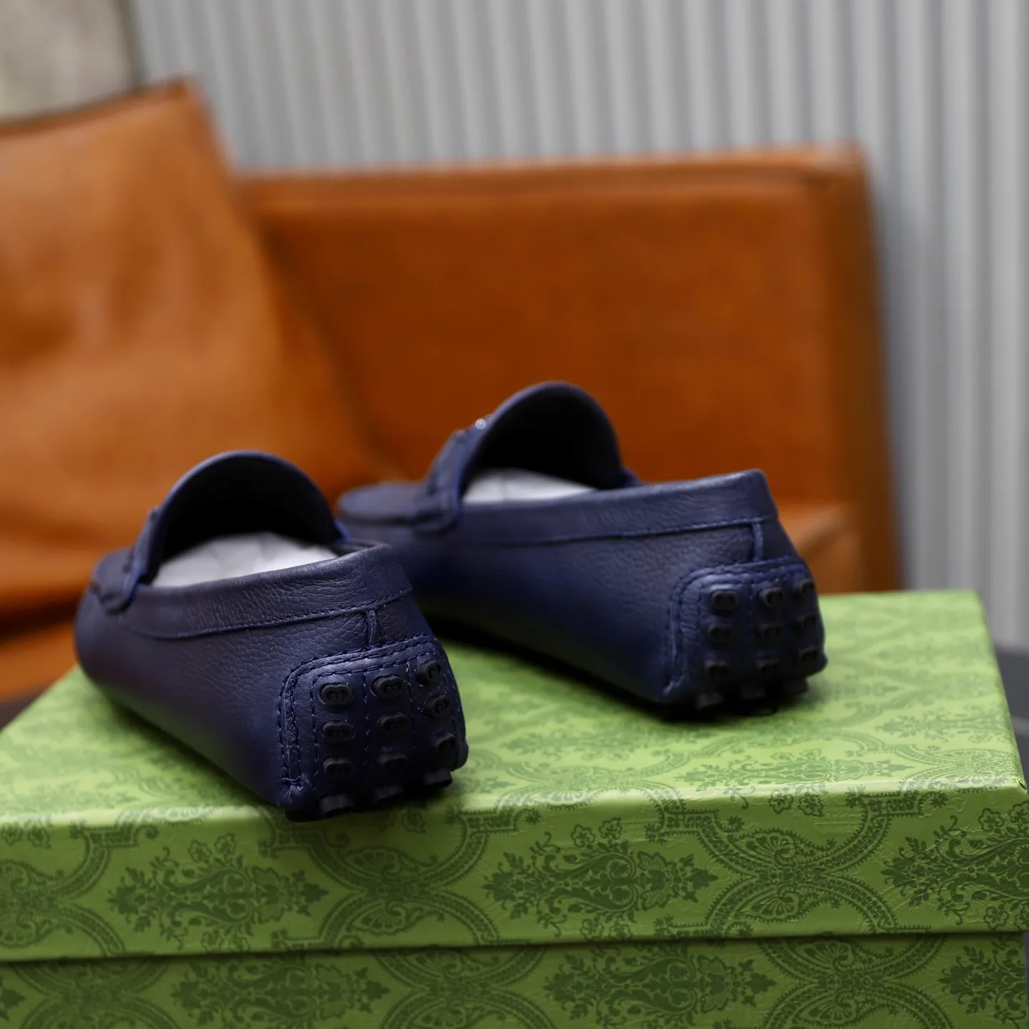 Ex-factory price: 460💰[GUCCI] Gucci ⚠️High-end men’s driving and pedal series ⚠️38-44 (customized for 45) ⚠️All original cowhide leather! Thick and soft! Made entirely of calfskin lining! Rubber sheet anti-slip beanie sole! Three-dimensional package technology! Fashionable and classic! Handicrafts! Original high quality! Feel free to compare!